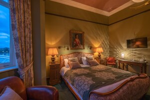 豪華雙人房 (Riverview) | 獨特裝修、書桌、免費 Wi-Fi、床單