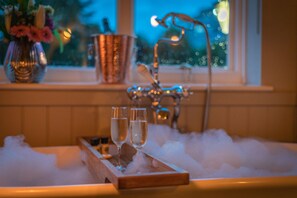 Chambre Deluxe double (Riverview) | Salle de bain | Serviettes fournies