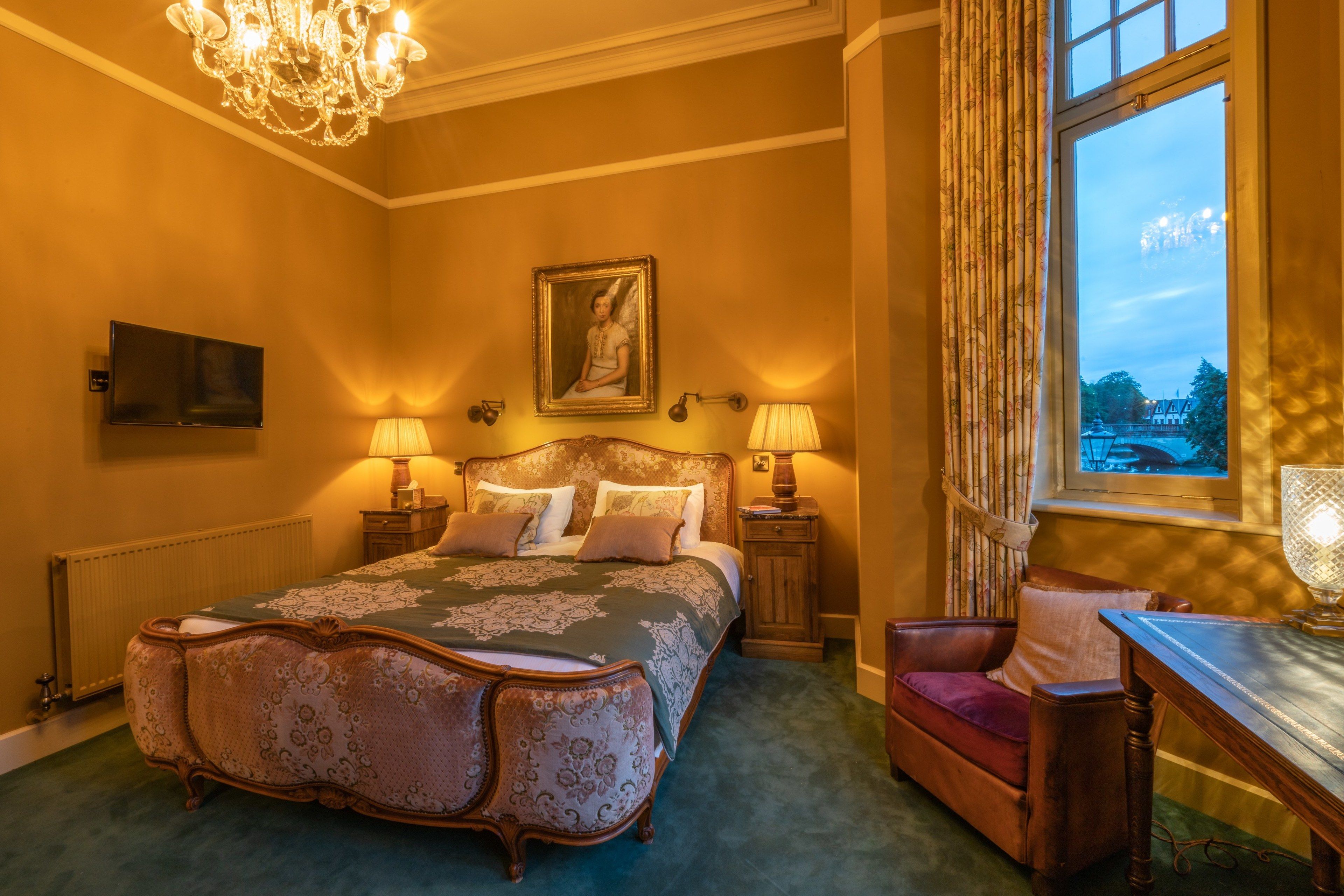 Dobbeltrom – deluxe (Riverview) | Individuelt innredet, skrivebord, wi-fi (inkludert) og sengetøy