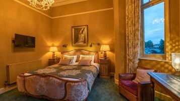 Kamar Double Deluks (Riverview) | Dilengkapi dengan perabotan berbeda-beda, meja kerja, dan Wi-Fi gratis