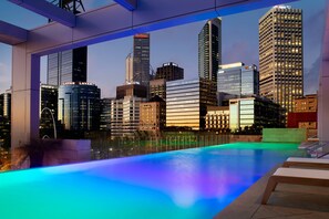 Outdoor pool, open 6:00 AM to 8:00 PM, pool loungers - The Ritz-Carlton, Perth (Perth)