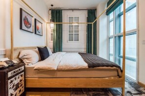 3 Schlafzimmer, Schreibtisch, Verdunkelungsvorhänge, kostenloses WLAN