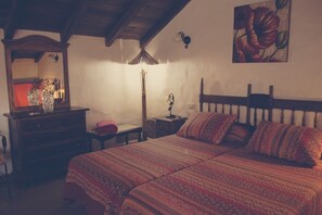 1 chambre, fer et planche à repasser, accès Internet, draps fournis