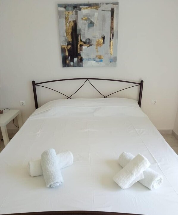 Apartment, 1 Schlafzimmer | 1 Schlafzimmer, schallisolierte Zimmer, Bügeleisen/Bügelbrett