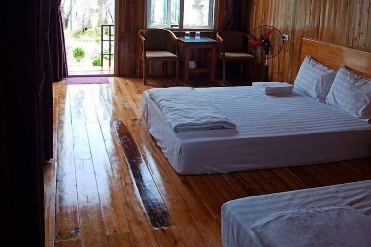 Family Bungalow | 1 bedroom, in-room safe, desk, laptop workspace