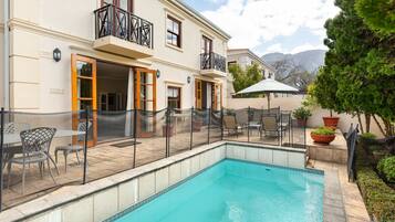 Classic House, 4 Bedrooms | Private pool