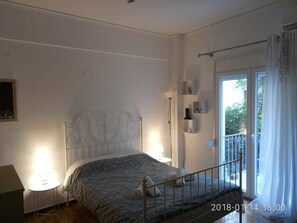 Apartamento, 1 quarto | 1 quarto, ferros/tábuas de passar roupa, berço de viagem