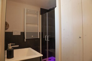 Apartment, 3 Bedrooms | Bathroom - TD Trulli della Magnolia Trulli w/ Amazing Garden (Monopoli)