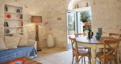 TD Trulli della Magnolia Trulli w/ Amazing Garden