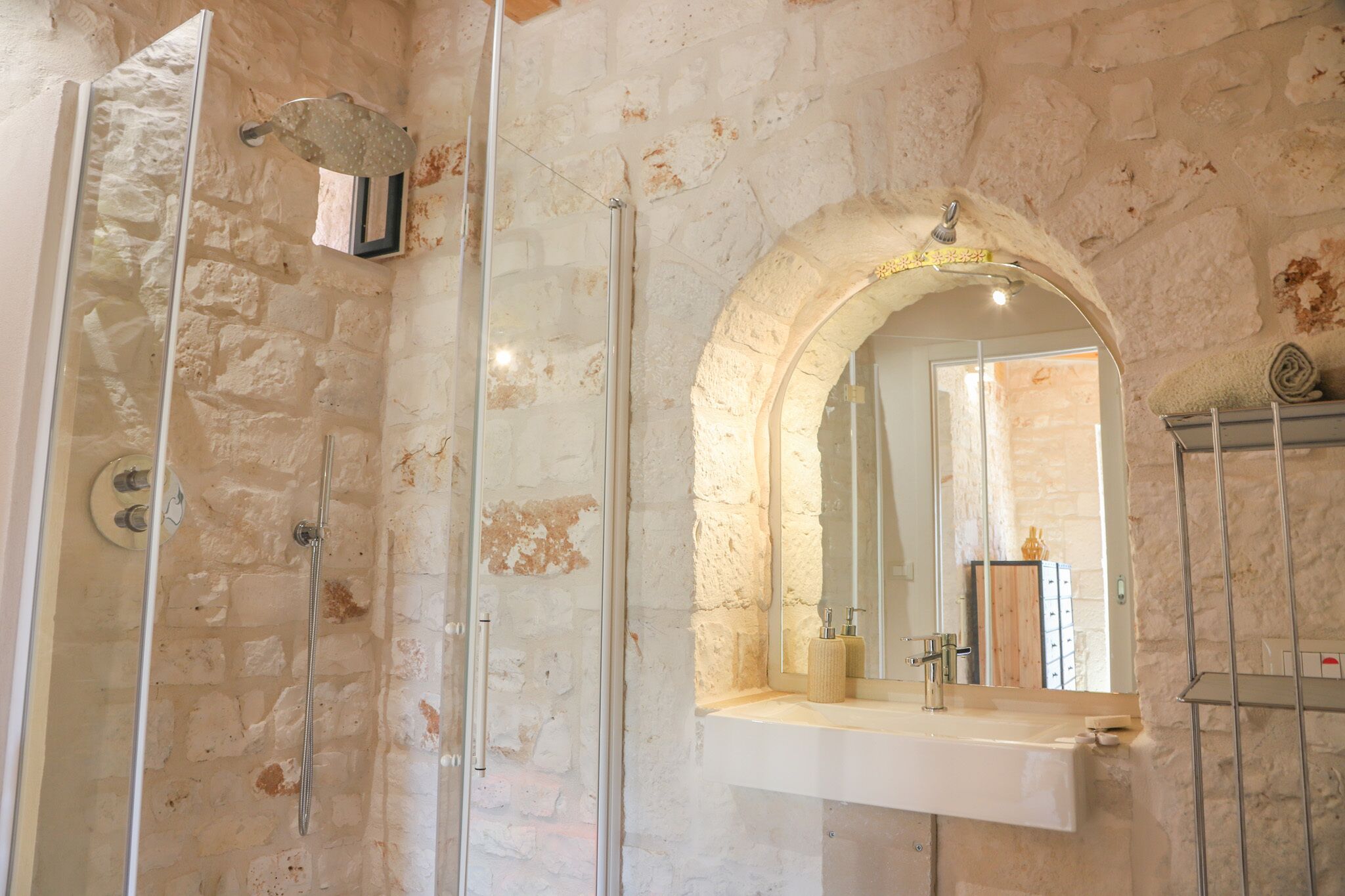 Apartment, 3 Bedrooms | Bathroom | Rainfall showerhead, hair dryer, bidet, towels