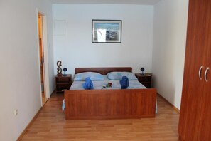 Wifi gratis y ropa de cama