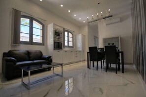 Suite, 2 Bedrooms | Private kitchenette