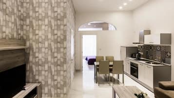 Suite, 2 Bedrooms | Private kitchenette | Fridge, oven, stovetop, coffee/tea maker