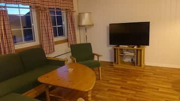 Cottage, 1 Bedroom | 1 bedroom, cots/infant beds, free WiFi, wheelchair access