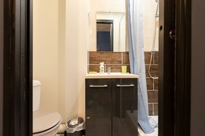 Executive Apartment, Ensuite | Bathroom