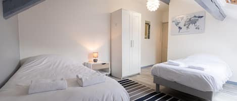 Superior Double Room, Ensuite, City View