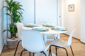 Dining - Apartamento Albatro´s suite (Cádiz)