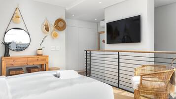 1 bedroom, in-room safe, laptop workspace, iron/ironing board