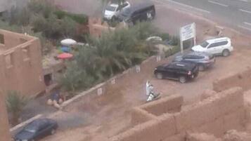 الإطلالة من المنشأة