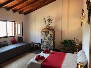 House, 4 Bedrooms, Terrace, Mountain View