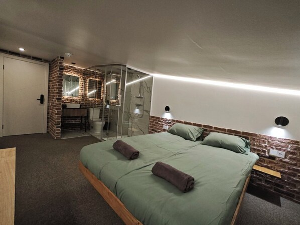 Deluxe-huone | 1 makuuhuone, silitysrauta/-lauta, ilmainen Wi-Fi, vuodevaatteet