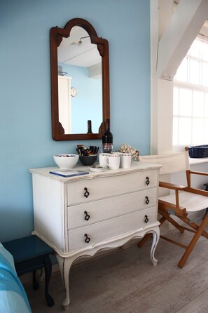 Driepersoonskamer | Kamervoorziening