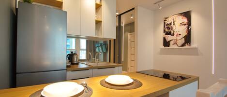 Deluxe Apartment | Private kitchen