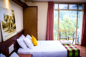 Luxury Double Room | Soundproofing, free WiFi - Hotel Lakefield Exellence (Kandy)