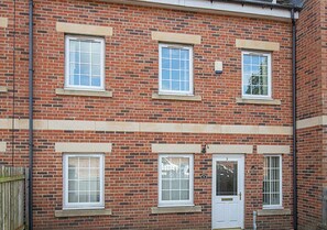 Front of property - Newcastle City Town House (Newcastle-upon-Tyne)