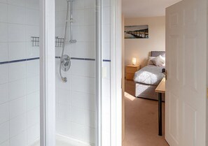 Casa de ciudad | Baño | Amenidades de baño gratuitas, secadora de cabello, toallas