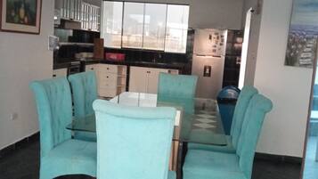 Fridge, microwave, oven, coffee/tea maker