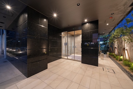 Exterior. JUST INN Matsusakaekimae