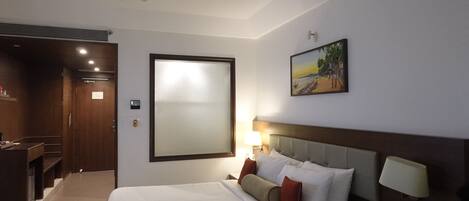 Minibar, in-room safe, desk, laptop workspace