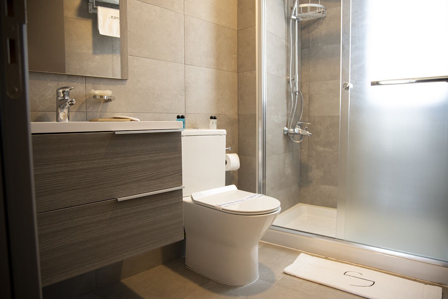 Photo - Jimmy's Suites