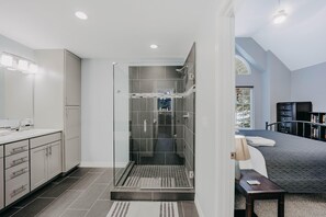 Bathroom - 62SL - Hot Tub - WiFi - Fireplace - Pets Ok - Sleeps 6 (Deming)