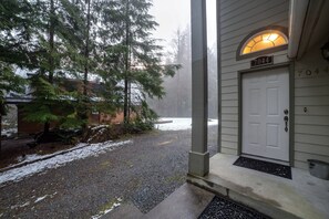 Property entrance - 62SL - Hot Tub - WiFi - Fireplace - Pets Ok - Sleeps 6 (Deming)