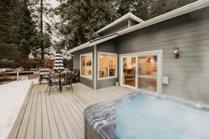 Private spa tub - 62SL - Hot Tub - WiFi - Fireplace - Pets Ok - Sleeps 6 (Deming)