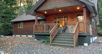 65GS - Hot Tub - Wi-Fi - Pets Ok - BBQ - Sleeps 10