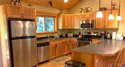 65GS - Hot Tub - Wi-Fi - Pets Ok - BBQ - Sleeps 10