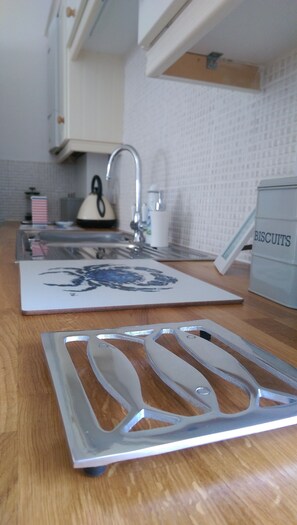 Kühlschrank, Ofen, Herdplatte, Geschirrspüler