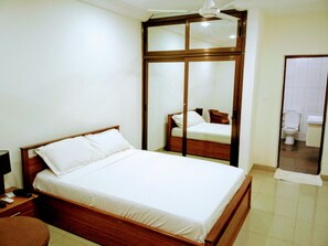 Standard Double Room | 1 bedroom, in-room safe, individually decorated, desk