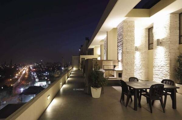 BBQ/picnic Area - Stunning Studio Las Verbenas (Santiago)