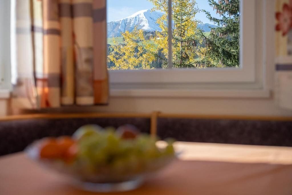 Individually decorated, individually furnished, desk, soundproofing