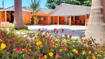 Bãi đậu xe tự phục vụ miễn phí