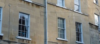 Grade II listed terraced house in Bath, Somerset