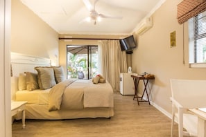 Garden view - Fairway Guesthouse (Durban North)