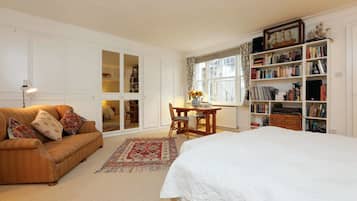 City Apartment (2 Bedrooms)