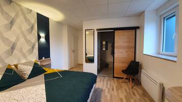 Double Room, Ground Floor | Premium bedding, laptop workspace, soundproofing, free WiFi