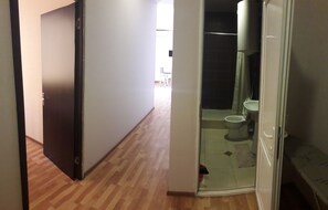 Comfort Apartment, 2 Bedrooms, Balcony, Mountain View