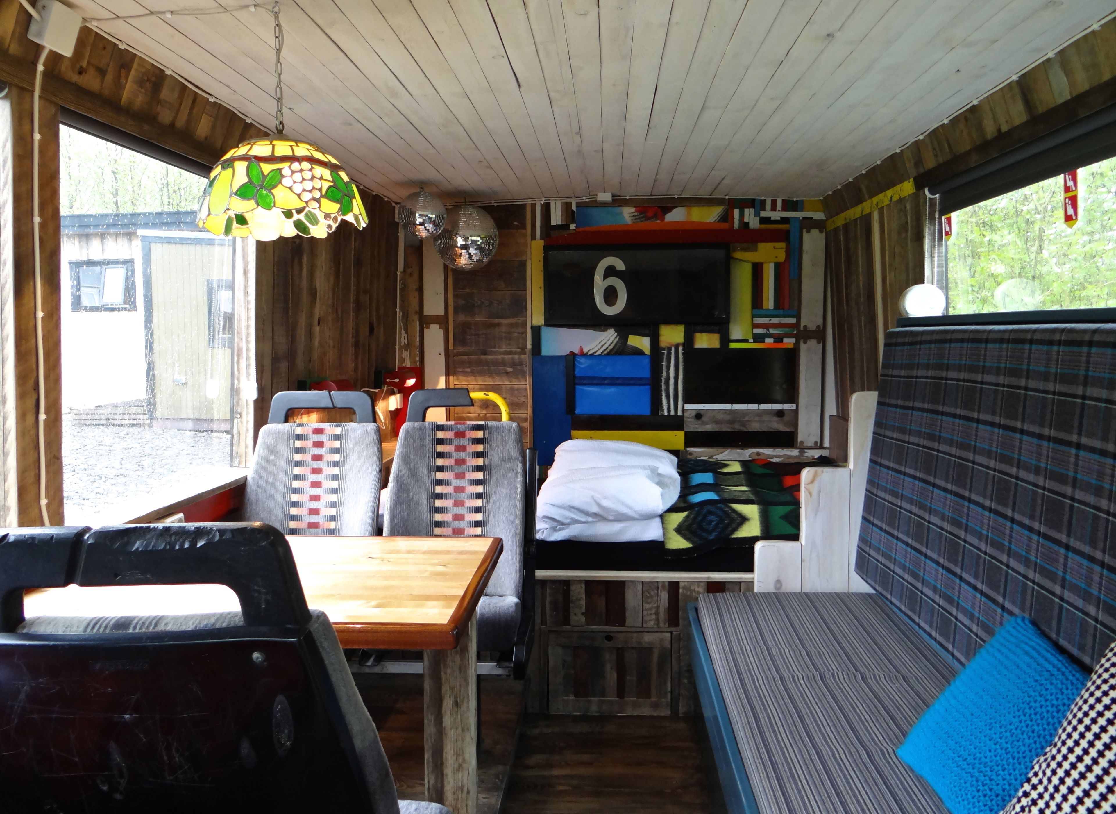 Standard Cabin, Shared Bathroom | Living area